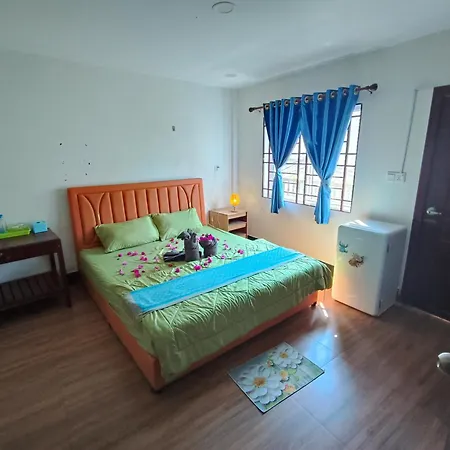 Aliza\'S Hotel